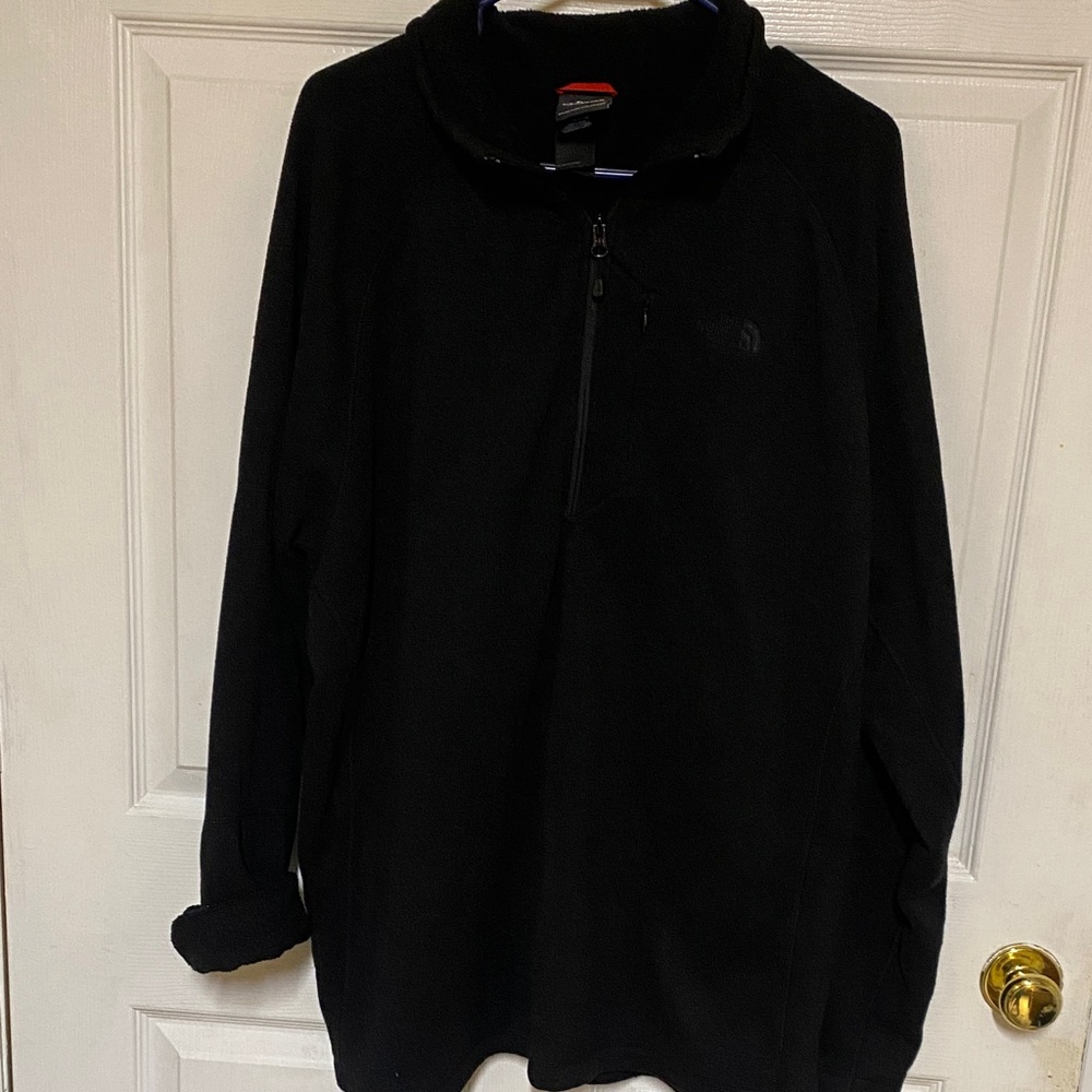 The North Face Classic Black Pullover